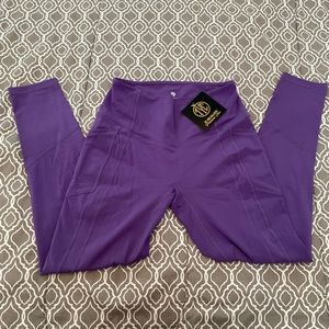 TYC Effortless Heart Booty legging